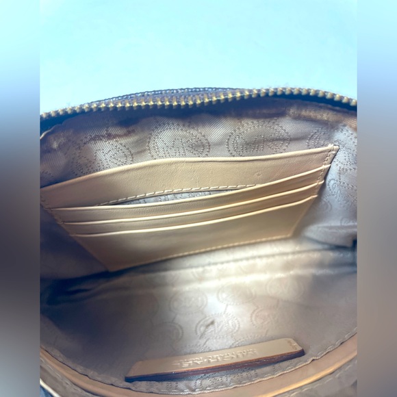Michael Kors Zip Around Mini  purse Wristlet Clutch Brown Gold Logo Signature MK - Picture 11 of 14
